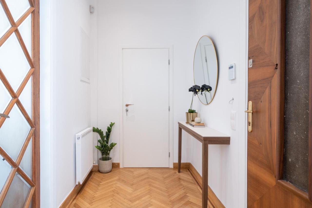 Apartment Upscale Luxury Penthouse *