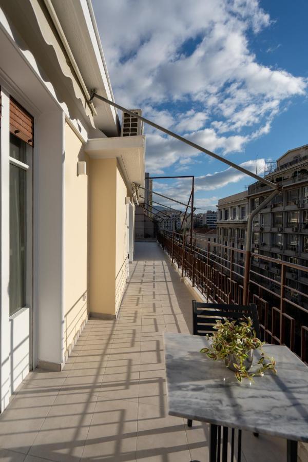 Upscale Luxury Penthouse Apartment *